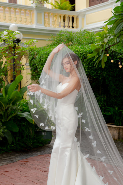 Minimalist Sweetheart Satin Trumpet Wedding Gown | Briderful - side