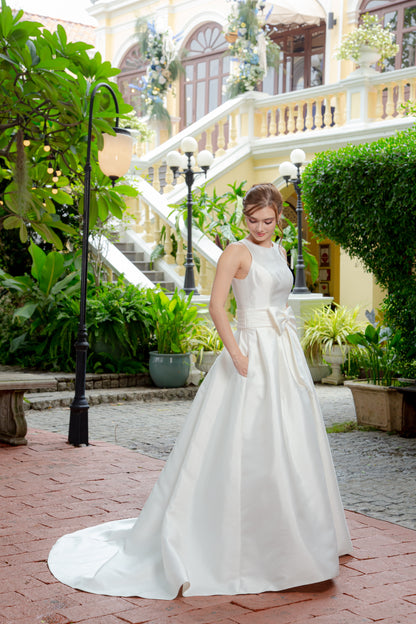 Minimalist Mikado A-Line Wedding Gown with Sculpted Bow | Briderful - side